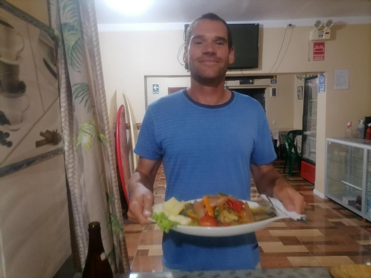 Hospedaje Restaurante El Hombre Puerto Malabrigo Exterior foto