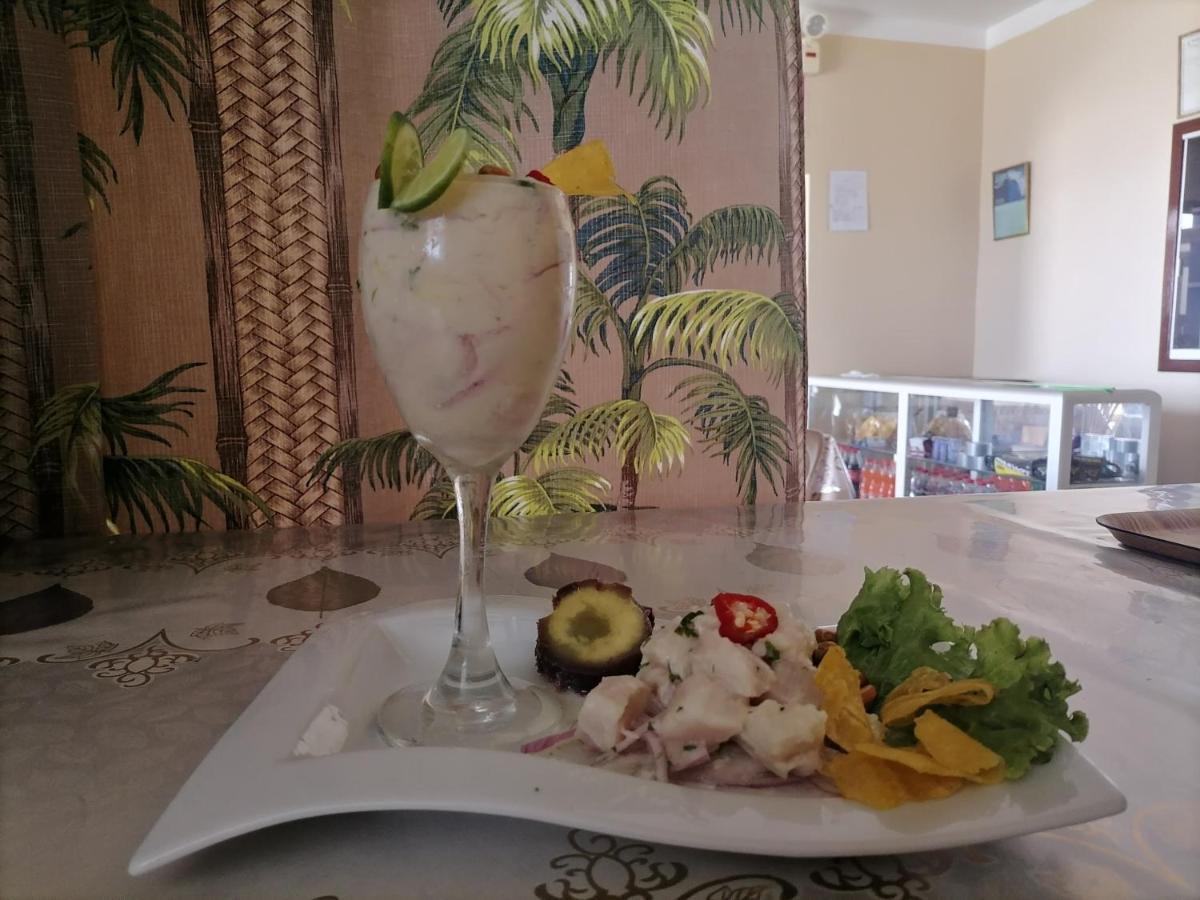 Hospedaje Restaurante El Hombre Puerto Malabrigo Exterior foto